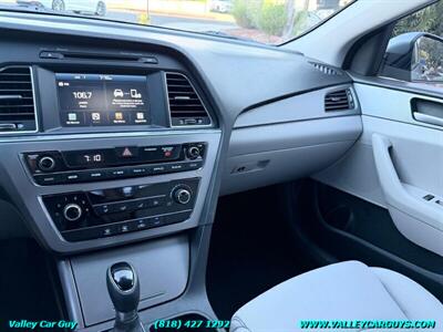 2016 Hyundai SONATA SE   - Photo 17 - Reseda, CA 91335