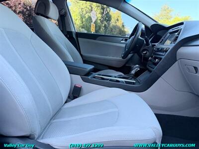 2016 Hyundai SONATA SE   - Photo 10 - Reseda, CA 91335