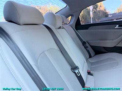 2016 Hyundai SONATA SE   - Photo 22 - Reseda, CA 91335