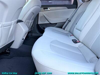 2016 Hyundai SONATA SE   - Photo 19 - Reseda, CA 91335