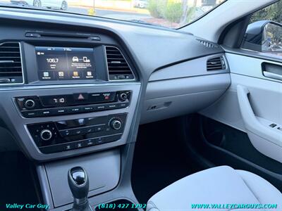 2016 Hyundai SONATA SE - Photo 17 - Reseda, CA 91335
