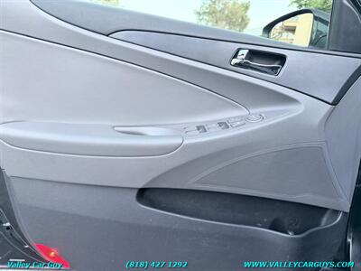 2014 Hyundai SONATA GLS   - Photo 21 - Reseda, CA 91335