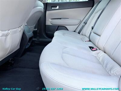 2016 Kia Optima LX   - Photo 17 - Reseda, CA 91335