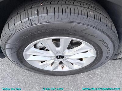 2019 Kia Sorento L   - Photo 31 - Reseda, CA 91335