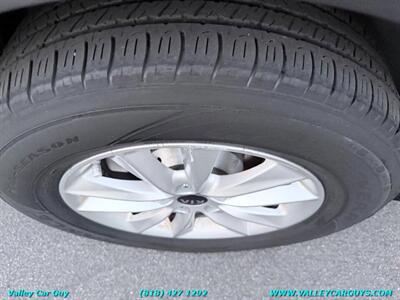 2019 Kia Sorento L   - Photo 32 - Reseda, CA 91335