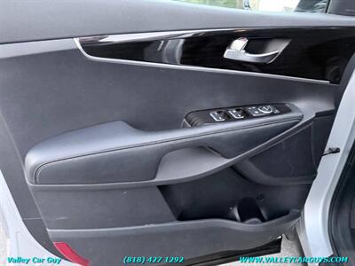 2019 Kia Sorento L   - Photo 16 - Reseda, CA 91335