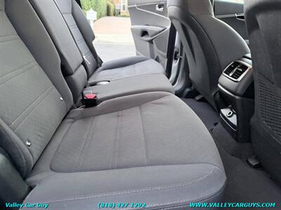 2019 Kia Sorento L   - Photo 22 - Reseda, CA 91335