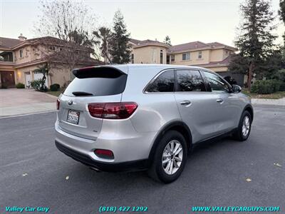 2019 Kia Sorento L   - Photo 5 - Reseda, CA 91335