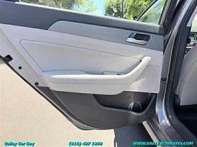 2018 Hyundai SONATA SEL   - Photo 23 - Reseda, CA 91335
