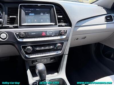 2018 Hyundai SONATA SEL   - Photo 17 - Reseda, CA 91335