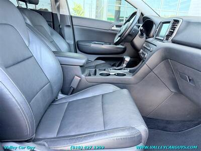 2017 Kia Sportage EX   - Photo 8 - Reseda, CA 91335