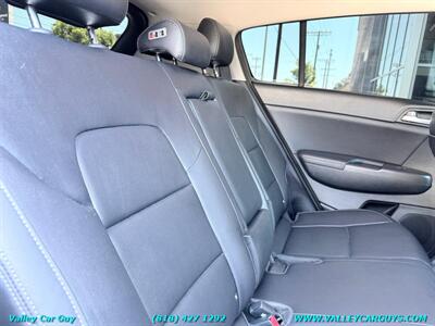 2017 Kia Sportage EX   - Photo 20 - Reseda, CA 91335