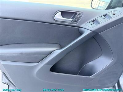 2012 Volkswagen Tiguan S   - Photo 20 - Reseda, CA 91335