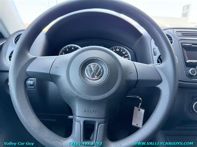 2012 Volkswagen Tiguan S   - Photo 13 - Reseda, CA 91335