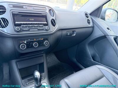 2012 Volkswagen Tiguan S   - Photo 14 - Reseda, CA 91335