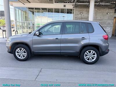 2012 Volkswagen Tiguan S   - Photo 8 - Reseda, CA 91335