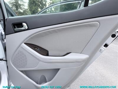2014 Kia Optima EX - Photo 24 - Reseda, CA 91335