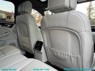 2017 Porsche Macan S   - Photo 20 - Reseda, CA 91335