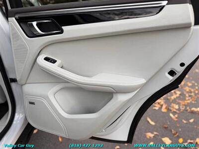 2017 Porsche Macan S   - Photo 33 - Reseda, CA 91335