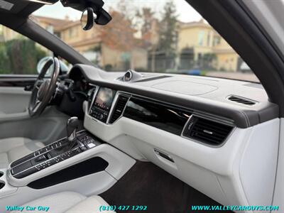 2017 Porsche Macan S   - Photo 11 - Reseda, CA 91335