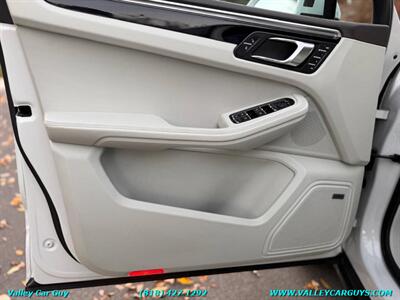 2017 Porsche Macan S   - Photo 34 - Reseda, CA 91335