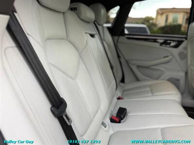 2017 Porsche Macan S   - Photo 29 - Reseda, CA 91335