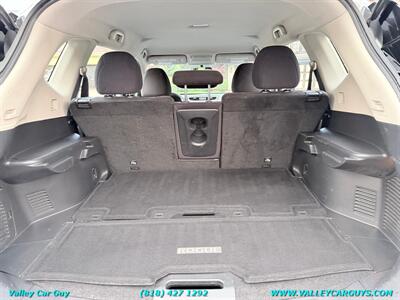 2016 Nissan Rogue S   - Photo 25 - Reseda, CA 91335