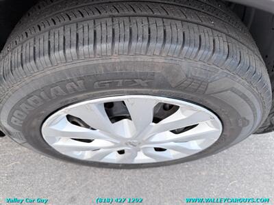 2016 Nissan Rogue S   - Photo 28 - Reseda, CA 91335