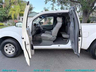 2012 Nissan Frontier S   - Photo 8 - Reseda, CA 91335