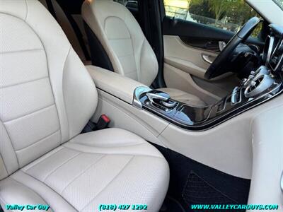 2015 Mercedes-Benz C 300 4MATIC - Photo 12 - Reseda, CA 91335