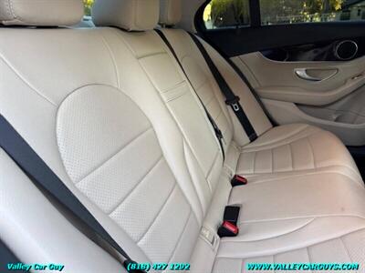 2015 Mercedes-Benz C 300 4MATIC - Photo 19 - Reseda, CA 91335