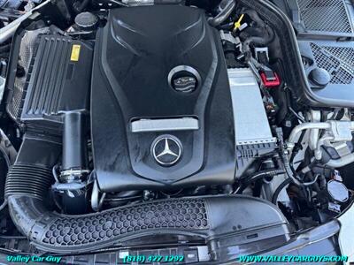 2015 Mercedes-Benz C 300 4MATIC - Photo 24 - Reseda, CA 91335