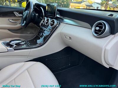 2015 Mercedes-Benz C 300 4MATIC - Photo 10 - Reseda, CA 91335
