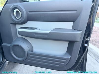 2010 Dodge Nitro SXT   - Photo 24 - Reseda, CA 91335