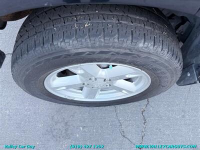 2010 Dodge Nitro SXT   - Photo 27 - Reseda, CA 91335