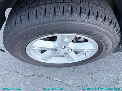 2010 Dodge Nitro SXT   - Photo 29 - Reseda, CA 91335