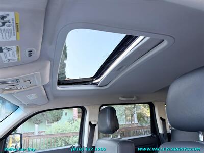 2010 Dodge Nitro SXT   - Photo 16 - Reseda, CA 91335