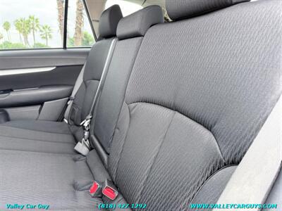 2011 Subaru Outback 2.5i Premium   - Photo 19 - Reseda, CA 91335