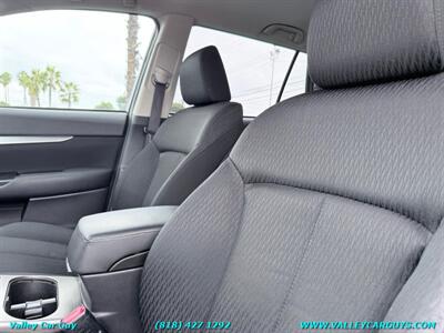 2011 Subaru Outback 2.5i Premium   - Photo 12 - Reseda, CA 91335