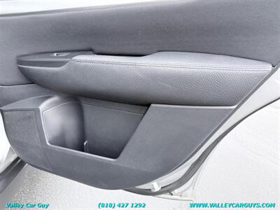 2011 Subaru Outback 2.5i Premium   - Photo 25 - Reseda, CA 91335