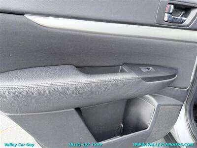 2011 Subaru Outback 2.5i Premium   - Photo 24 - Reseda, CA 91335