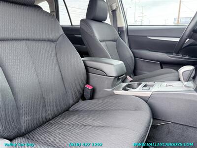 2011 Subaru Outback 2.5i Premium   - Photo 9 - Reseda, CA 91335