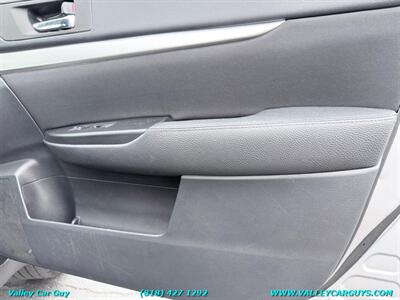 2011 Subaru Outback 2.5i Premium   - Photo 23 - Reseda, CA 91335