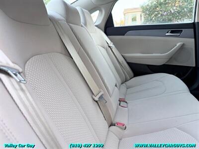 2018 Hyundai SONATA SE   - Photo 16 - Reseda, CA 91335