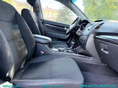 2015 Kia Sorento LX - Photo 11 - Reseda, CA 91335