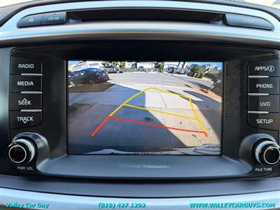 2018 Kia Sorento LX - Photo 14 - Reseda, CA 91335