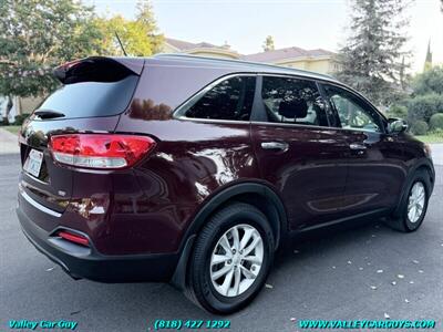 2017 Kia Sorento LX   - Photo 6 - Reseda, CA 91335