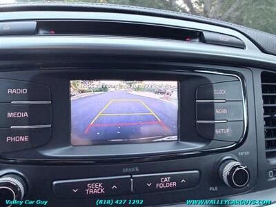 2017 Kia Sorento LX   - Photo 16 - Reseda, CA 91335