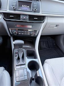 2016 Kia Optima EX   - Photo 17 - Reseda, CA 91335