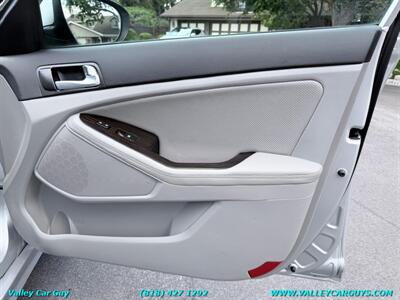 2015 Kia Optima EX   - Photo 24 - Reseda, CA 91335